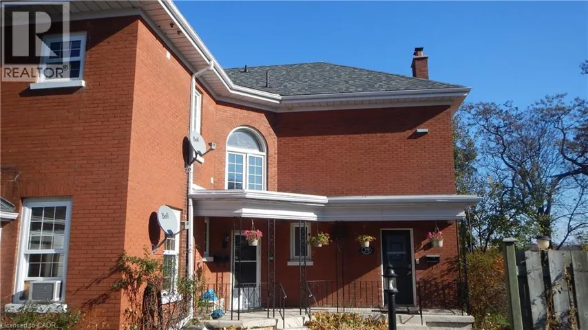 39 CEDAR Street Unit# 3, Cambridge, Ontario N1S1V2