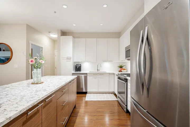 308 15188 29A AVENUE, Surrey, British Columbia V4P1H1