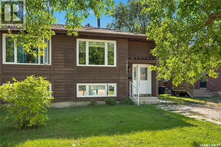 1921 McKercher DRIVE, Saskatoon, Saskatchewan S7J3W1