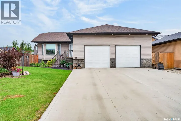 95 Laskin CRESCENT, Humboldt, Saskatchewan S0K2A0