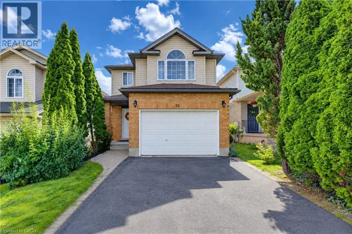 19 TEMPLEWOOD Drive, Kitchener, Ontario N2R1K9