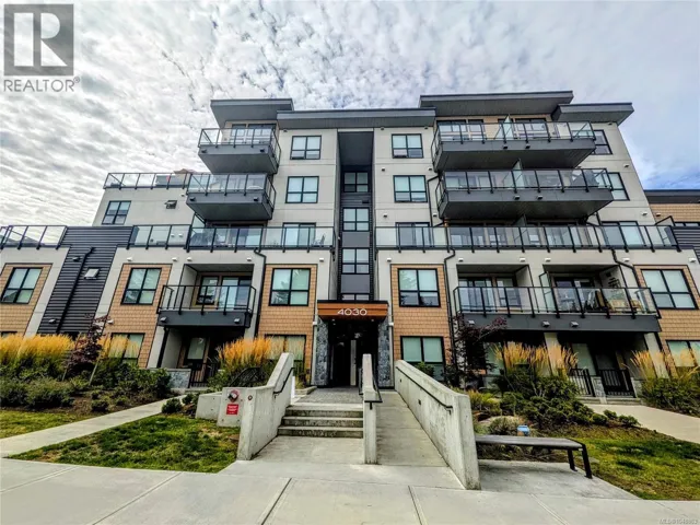 107 4030 Shelbourne St, Saanich, British Columbia V8N3E4