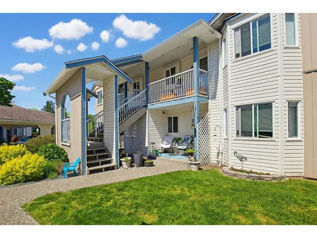 34 45435 KNIGHT ROAD, Sardis West Vedder, Chilliwack, British Columbia V2R3E8