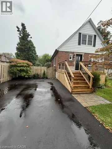46 DELEVAN Crescent, Hamilton, Ontario L9A4A7