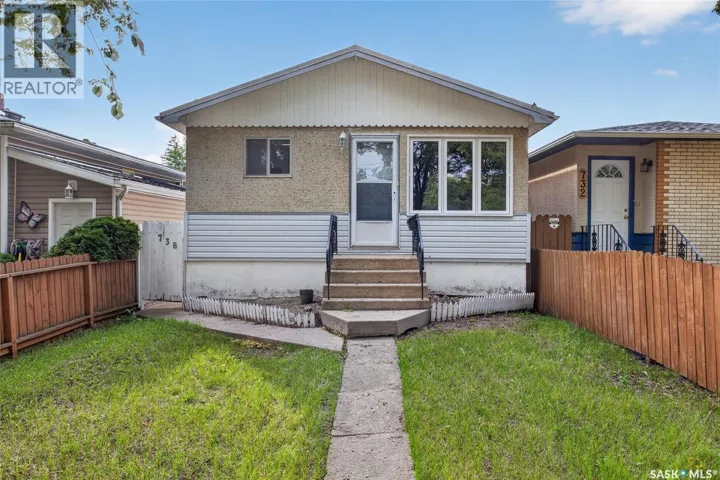 738 Queen STREET, Regina, Saskatchewan S4T4A3