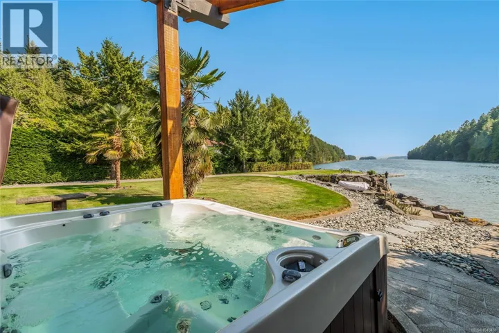 4718/4720 Shell Beach Rd, Ladysmith, British Columbia V9G1L7