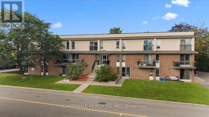 2176 BLOSSOM DRIVE, Ottawa, Ontario K1H6G8