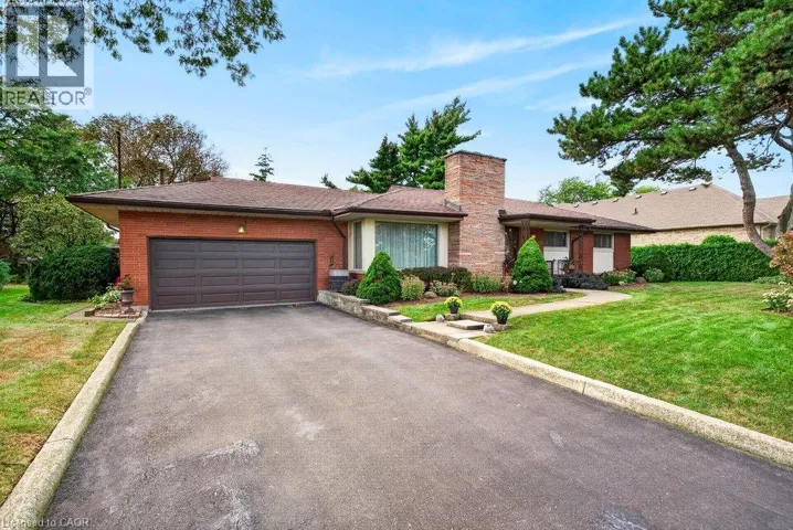 558 MOUNTAIN BROW Boulevard, Hamilton, Ontario L8T1A9