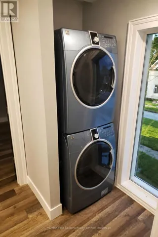 780