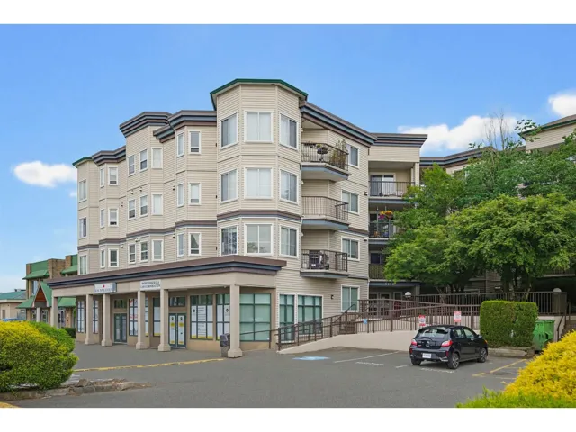 207 5759 GLOVER ROAD, Langley, British Columbia V3A8M8