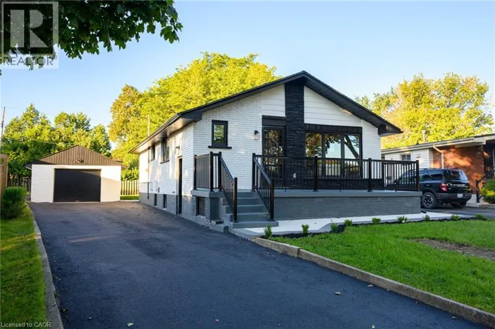 46 BOBOLINK Road, Hamilton, Ontario L9A2P4