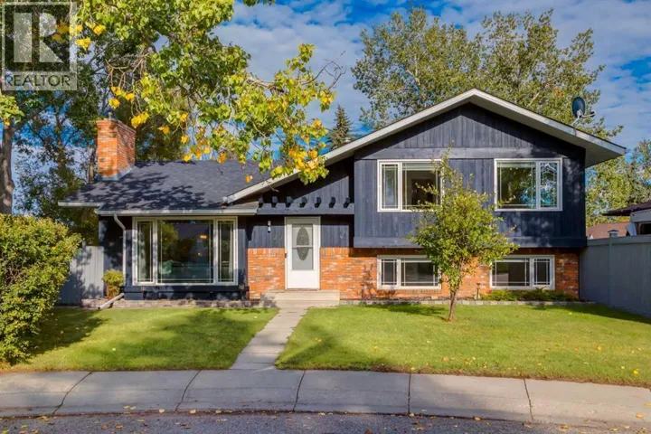27 Midlake Place SE, Calgary, Alberta T2X1J2