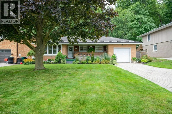 417 EDWIN Street, Kitchener, Ontario N2H4P7