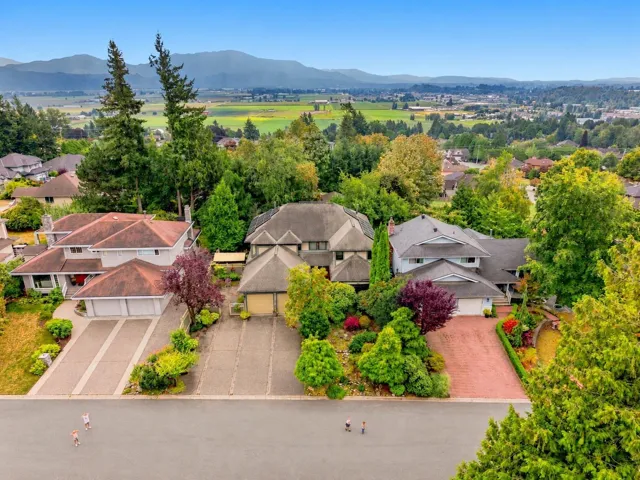 34944 EDGEVIEW PLACE, Abbotsford, British Columbia V2S4N4