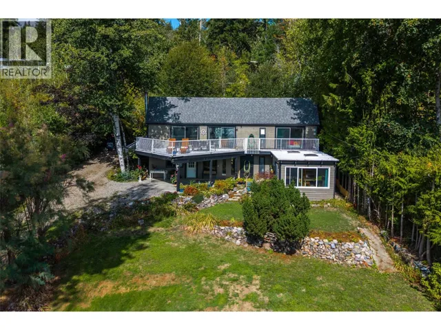 6473 Squilax Anglemont Road, Magna Bay, British Columbia V0E1M7
