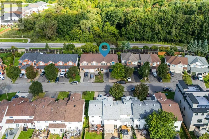 33 INVERKIP AVENUE, Ottawa, Ontario K1T4B7