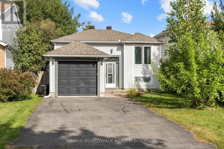 1497 ROBERVAL AVENUE, Ottawa, Ontario K4A2C4