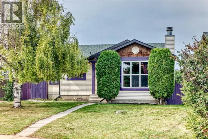 35 Cowan Close, Red Deer, Alberta T4P2X2