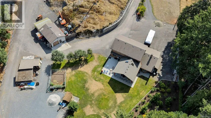 330 Hector Rd, Saanich, British Columbia V9E2C3