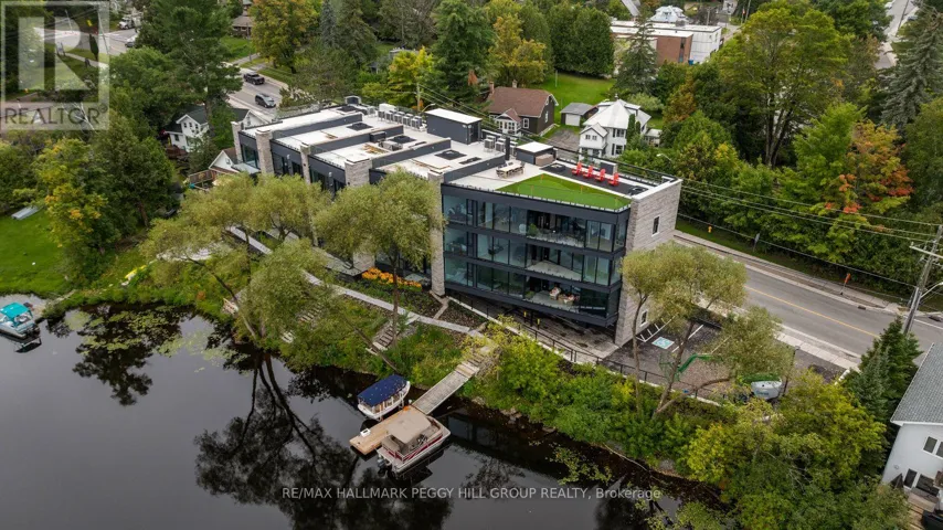 305 - 32 BRUNEL ROAD, Huntsville, Ontario P1H1P5