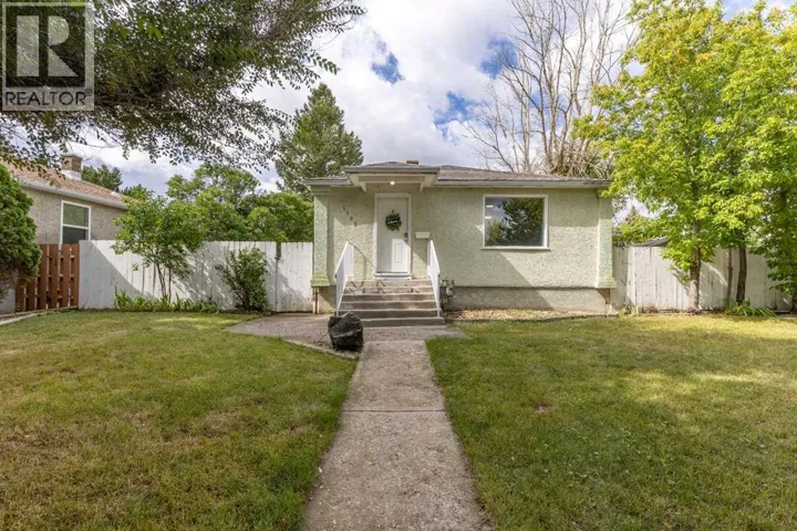 1102 20 Street S, Lethbridge, Alberta T1K2E2