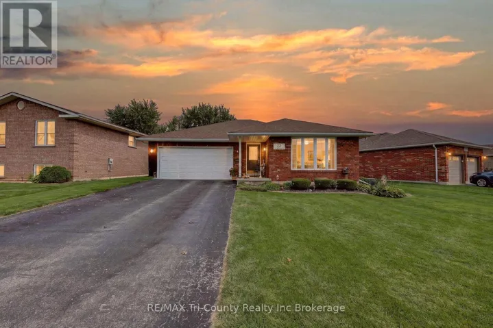 22 ST MICHAEL'S STREET, Norfolk (Delhi), Ontario N4B3C8