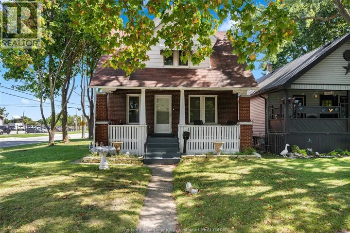908 OAK STREET, Windsor, Ontario N9A5G2