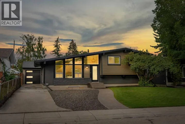 10 Atlanta Crescent SE, Calgary, Alberta T2J0Y3