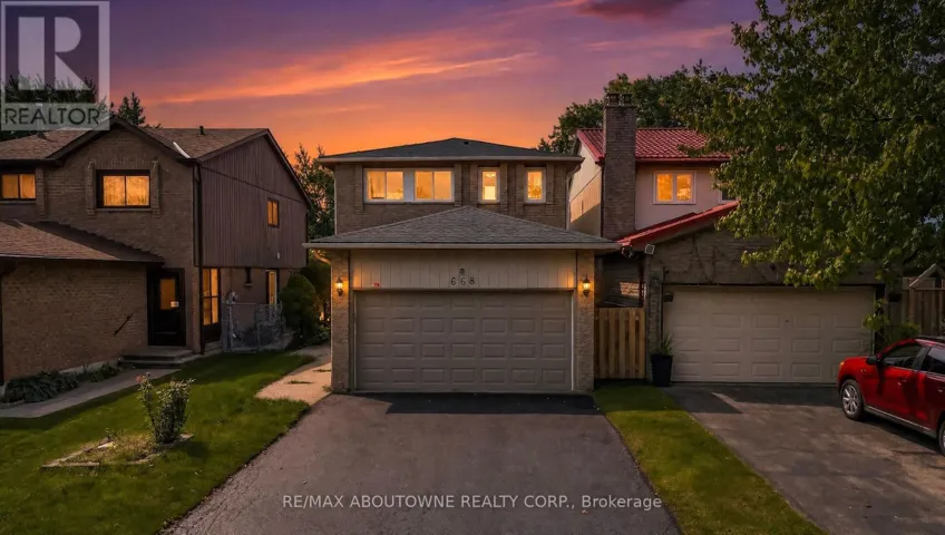 668 GREYCEDAR CRESCENT, Mississauga (Rathwood), Ontario L4W3J7