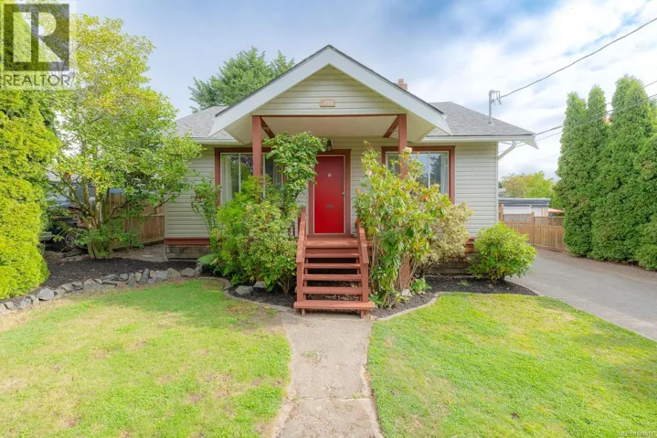 350 Vincent Ave, Saanich, British Columbia V9A2G7