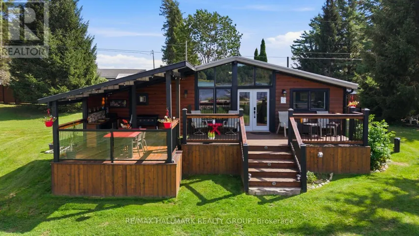 92 KERRY POINT ROAD, Leeds and the Thousand Islands, Ontario K0E1L0