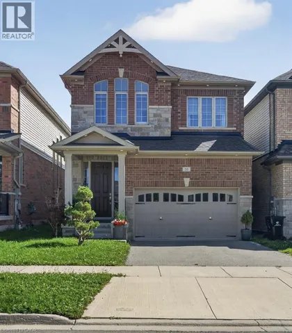 10 REISTWOOD Drive, Kitchener, Ontario N2R0N7