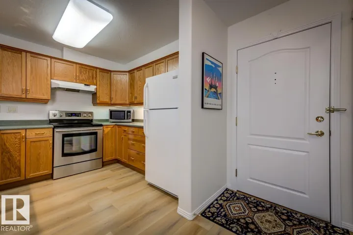 #212 8912 156 ST NW, Edmonton, Alberta T5R5Z2