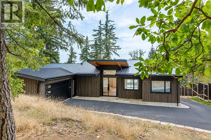 296 Canvasback Pl, Salt Spring, British Columbia V8K2W5