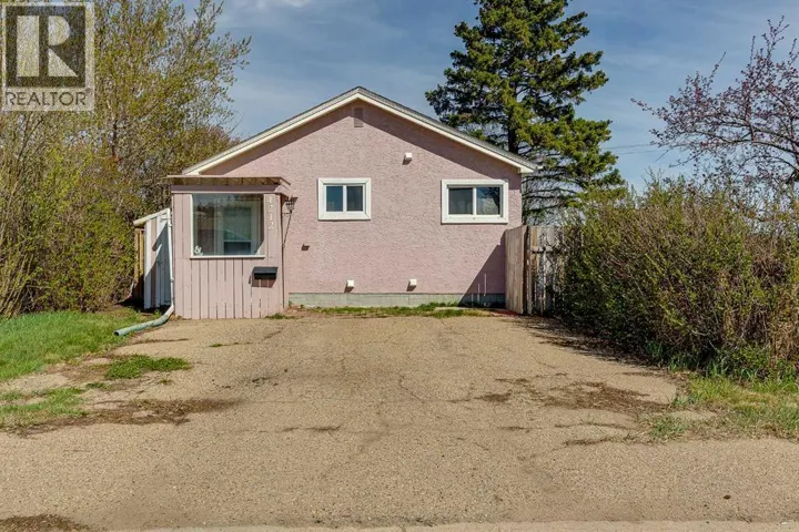 4212 C + E Trail, Lacombe, Alberta T4L1V8