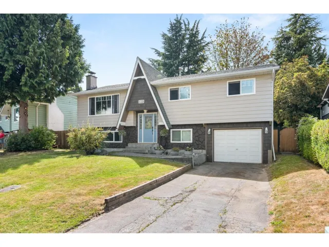 5933 ANGUS PLACE, Surrey, British Columbia V3S4W8