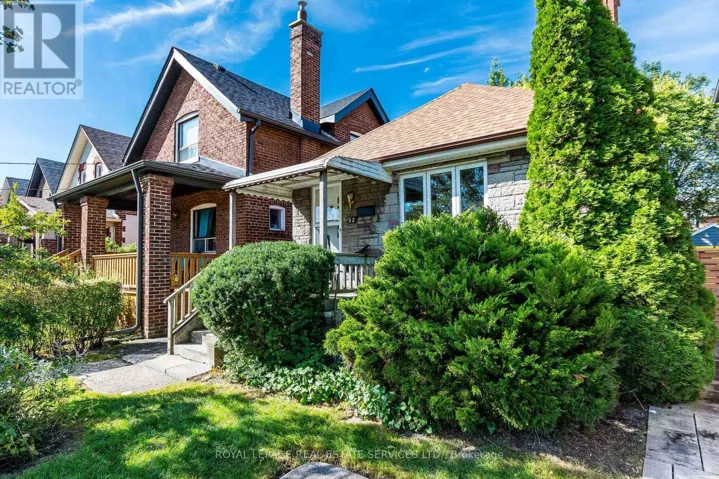 60 SIXTH STREET, Toronto (New Toronto), Ontario M8V3A2