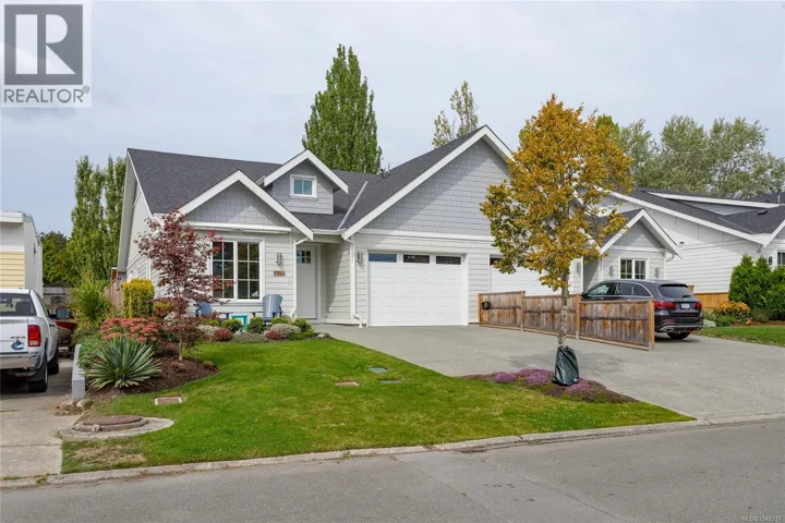 9344 Maryland Dr, Sidney, British Columbia V8L2R3