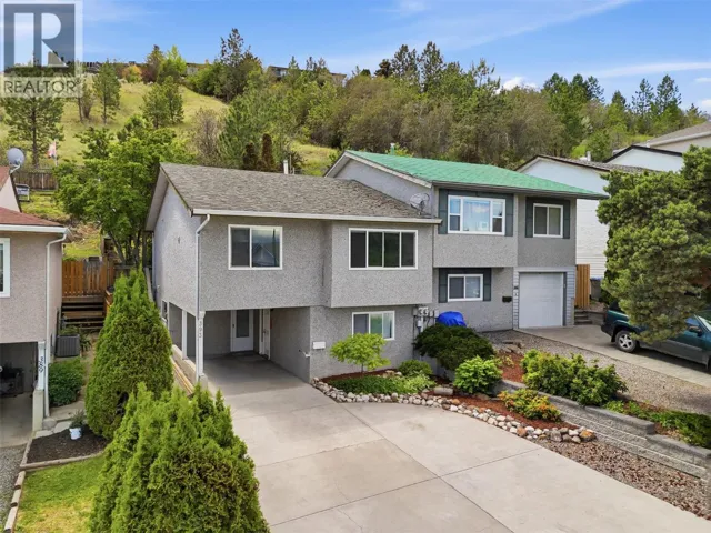 393 WADDINGTON Drive, Kamloops, British Columbia V2E1S3