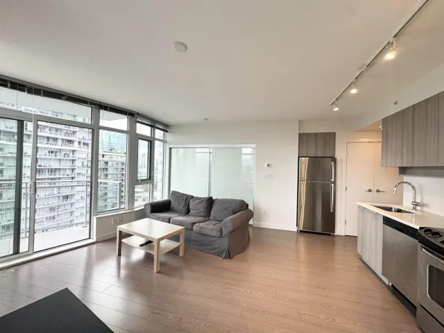 1112 13308 CENTRAL AVENUE, Surrey, British Columbia V3T0M4