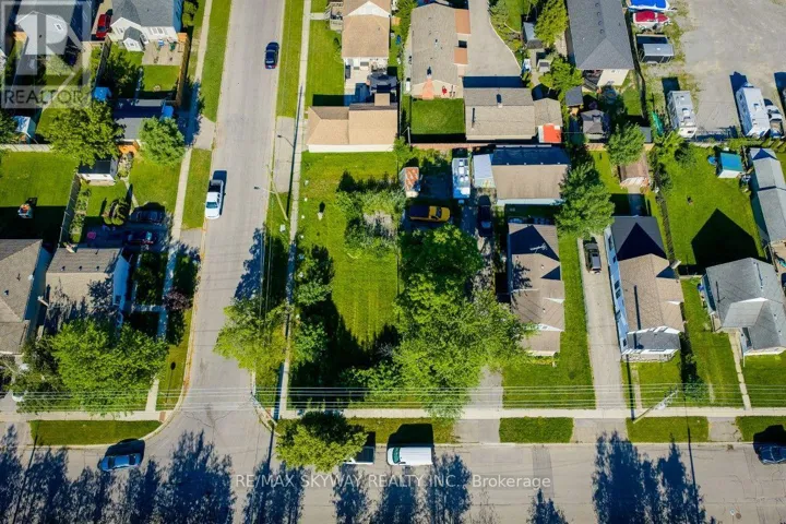 309 DAIN AVENUE, Welland (Lincoln/Crowland), Ontario L3B3E8