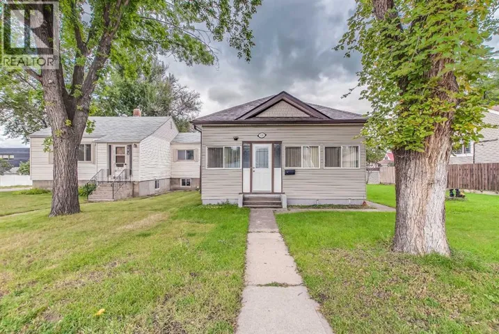 110 8 Street SE, Medicine Hat, Alberta T1A1L3