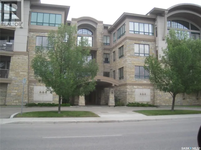 240 3435 Hillsdale STREET, Regina, Saskatchewan S4S0A6
