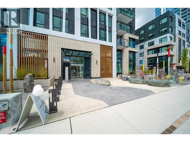 207 6537 TELFORD AVENUE, Burnaby, British Columbia V5H0K9