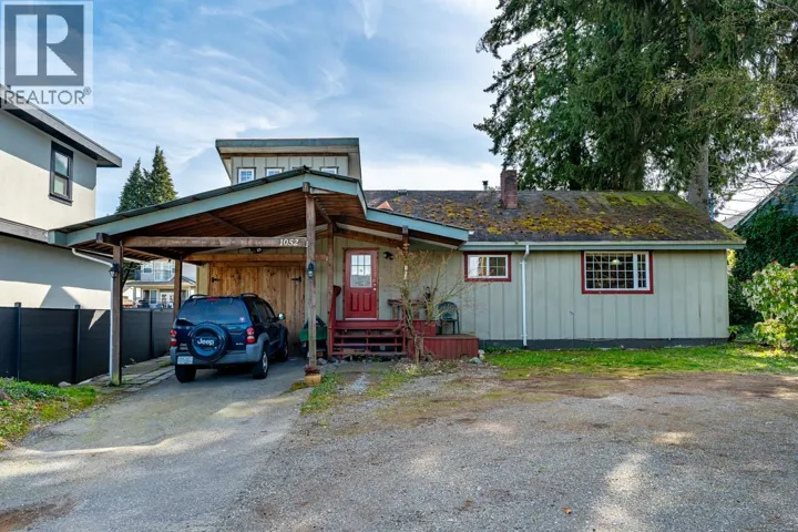1052 COMO LAKE AVENUE, Coquitlam, British Columbia V3J3N8