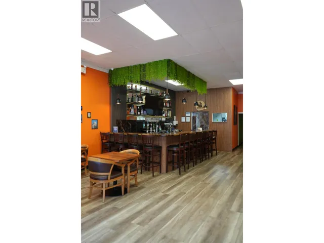 808 TWELFTH STREET, New Westminster, British Columbia V3M4K1