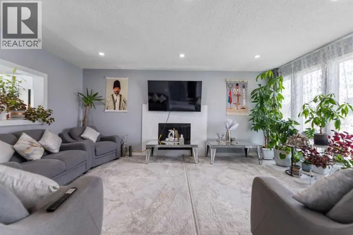 35 Templemont Drive NE, Calgary, Alberta T1Y4Z5