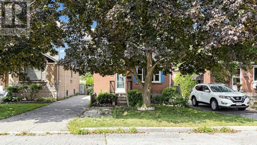 10 DAVIDSON AVENUE, Toronto (Clairlea-Birchmount), Ontario M1K1C3