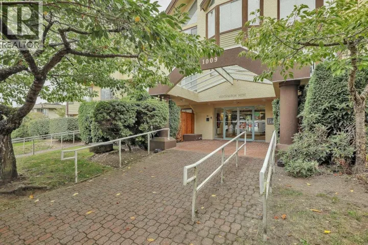 112 1009 HOWAY STREET, New Westminster, British Columbia V3M6R1