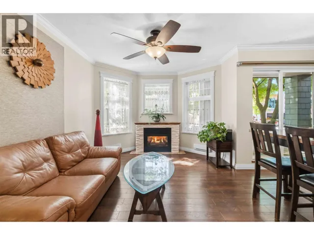 G01 3085 PRIMROSE LANE, Coquitlam, British Columbia V3B7S3